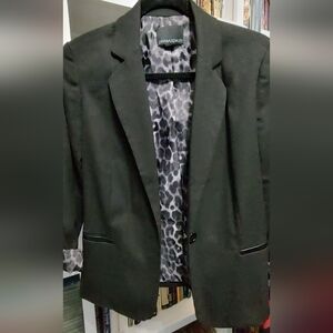 Chic Black Blazer with Leopard Lining